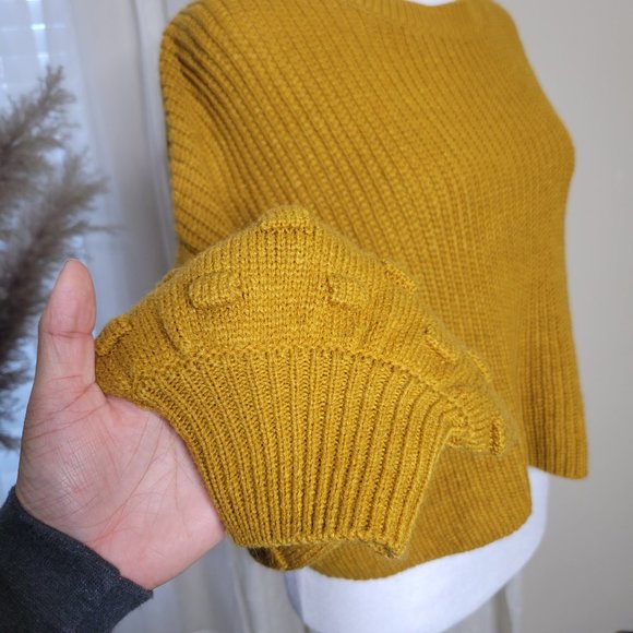 Balloon Sleeve Sweater - Picture 5 of 16